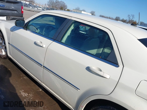 2008 Chrysler 300 Touring with VIN 2C3LA53G58H224652, listed as a IAAI auction lot 41460154 with 274,575 mi miles. Bid and sale history available at carsss.com. Image 14.