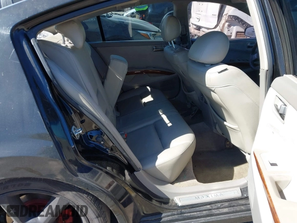 2004 Nissan Maxima SE z VIN 1N4BA41E64C893745, wystawiony jako IAAI lot #41675717 z przebiegiem Nie podano mil oraz . Historia ofert i sprzedaży dostępna na DreamBid. Obrazek 8.