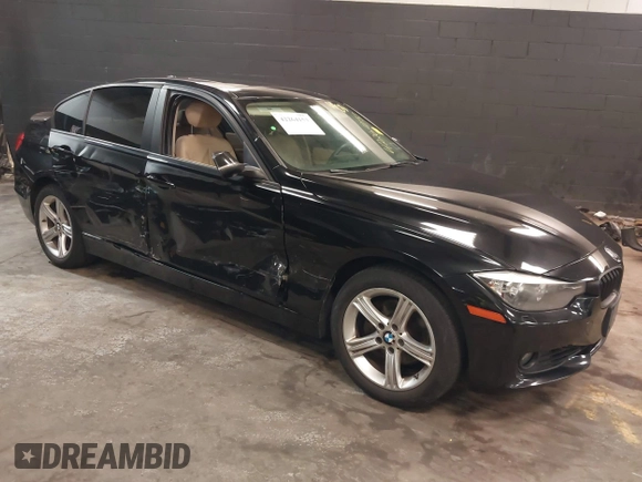 2015 BMW 3 Series 328i xDrive с VIN WBA3B5G55FNS13718, выставлен на аукционе IAAI как лот 42264153 с пробегом 180 428 миль миль и . История ставок и продаж доступна на DreamBid. Изображение 1.