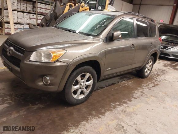 2011 Toyota RAV4 Ltd with VIN 2T3DF4DV6BW105914, listed as a IAAI auction lot 41985852 with 289,788 mi miles. Bid and sale history available at carsss.com. Image 17.