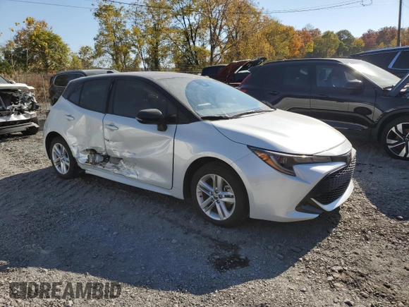 2022 Toyota Corolla Hatchback SE with VIN JTNB4MBE9N3187897, listed as a Copart auction lot 44676025 with 37,321 mi miles and Salvage Title. Bid and sale history available at carsss.com. Image 4.