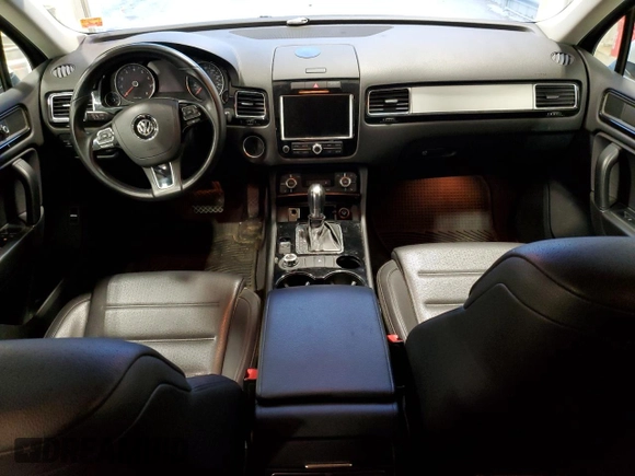 2012 Volkswagen Touareg Exec with VIN WVGEF9BP4CD011823, listed as a Copart auction lot 84063034 with 110,694 mi miles and Non Repairable. Bid and sale history available at DreamBid. Image 8.
