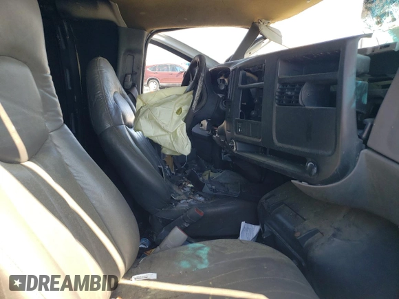 2005 Chevrolet Express Cargo Van with VIN 1GCGG25V451101733, listed as a Copart auction lot 52083005 with 0 mi miles and Salvage Title. Bid and sale history available at carsss.com. Image 7.