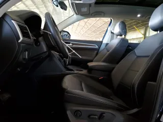 2021 Volkswagen Atlas SE z VIN 1V2JR2CA4MC598266, wystawiony jako Copart lot #54198515 z przebiegiem 72 249 mil mil oraz Szkoda całkowita • Salvage title. Historia ofert i sprzedaży dostępna na DreamBid. Obrazek 7.