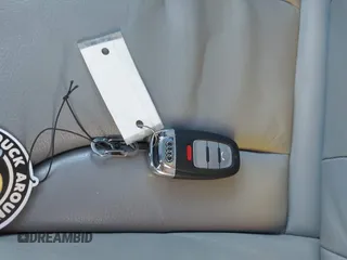 2015 Audi Q5 Premium Plus с VIN WA1DGAFP1FA006460, выставлен на аукционе IAAI как лот 40900762 с пробегом 121 611 миль миль и . История ставок и продаж доступна на DreamBid. Изображение 11.