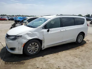 2017 Chrysler Pacifica Touring L with VIN 2C4RC1BG8HR526778, listed as a Copart auction lot 55334255 with 241,302 mi miles and Salvage Title. Bid and sale history available at DreamBid. Image 1.