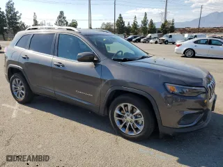 2019 Jeep Cherokee Latitude Plus with VIN 1C4PJLLX4KD242310, listed as a Copart auction lot 74618594 with 32,928 mi miles and Salvage Title. Bid and sale history available at carsss.com. Image 4.