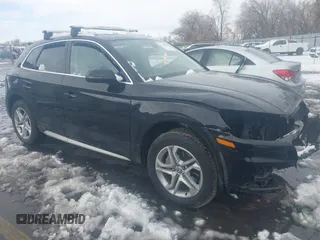 2019 Audi Q5 Premium with VIN WA1ANAFY1K2072299, listed as a IAAI auction lot 41101220 with 39,339 mi miles. Bid and sale history available at carsss.com. Image 1.
