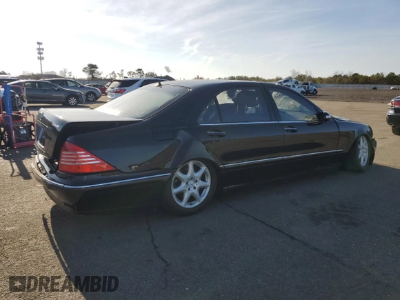 2006 Mercedes-Benz S 500 z VIN WDBNG84J56A469198, wystawiony jako Copart lot #82806504 z przebiegiem Nie podano mil oraz Szkoda całkowita • Salvage title. Historia ofert i sprzedaży dostępna na DreamBid. Obrazek 3.
