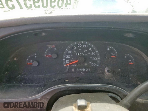 2001 Ford Econoline Passenger XL with VIN 1FBSS31L21HA40360, listed as a Copart auction lot 46909575 with 317,780 mi miles and Salvage title. Bid and sale history available at DreamBid. Image 9.