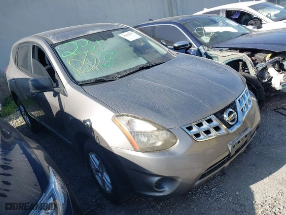 2015 Nissan Rogue Select S with VIN JN8AS5MT8FW666758, listed as a IAAI auction lot 41835013 with 52,821 mi miles. Bid and sale history available at carsss.com. Image 1.