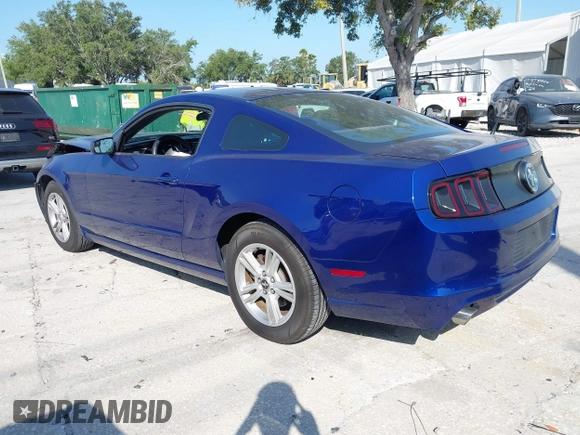 2013 Ford Mustang V6 with VIN 1ZVBP8AM5D5262560, listed as a IAAI auction lot 42136648 with 71,301 mi miles and . Bid and sale history available at carsss.com. Image 3.