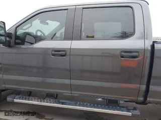 2019 Ford Super Duty F-250 SRW XL with VIN 1FT7W2B60KED51832, listed as a IAAI auction lot 41620118 with 76,348 mi miles. Bid and sale history available at carsss.com. Image 14.
