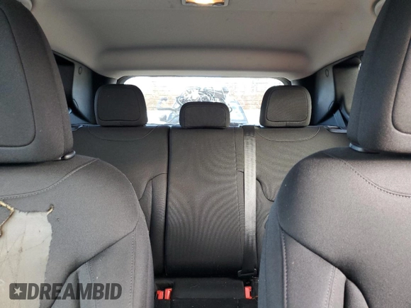 2021 Jeep Renegade Latitude with VIN ZACNJDBB6MPM76100, listed as a Copart auction lot 80125404 with 19,264 mi miles and Salvage title. Bid and sale history available at DreamBid. Image 10.