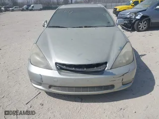 2004 Lexus ES 330 with VIN JTHBA30G345034106, listed as a IAAI auction lot 41754637 with 176,000 mi miles. Bid and sale history available at carsss.com. Image 6.