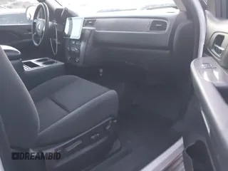 2009 Chevrolet Tahoe Police z VIN 1GNEC03059R274545, wystawiony jako IAAI lot #41156691 z przebiegiem 195 702 mil mil oraz . Historia ofert i sprzedaży dostępna na DreamBid. Obrazek 5.