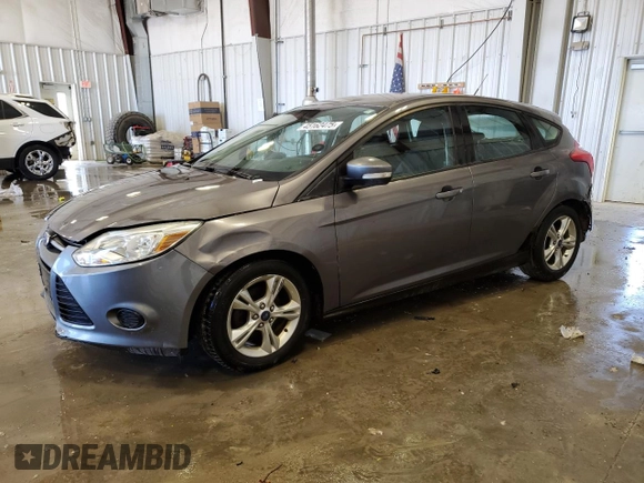 2014 Ford Focus SE with VIN 1FADP3K28EL188565, listed as a Copart auction lot 45162475 with 117,684 mi miles and Clean Title. Bid and sale history available at carsss.com. Image 1.