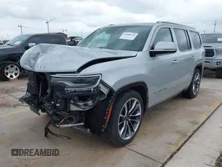 2022 Jeep Wagoneer Series III with VIN 1C4SJVDT7NS123927, listed as a IAAI auction lot 42086651 with 34,761 mi miles and . Bid and sale history available at DreamBid. Image 19.