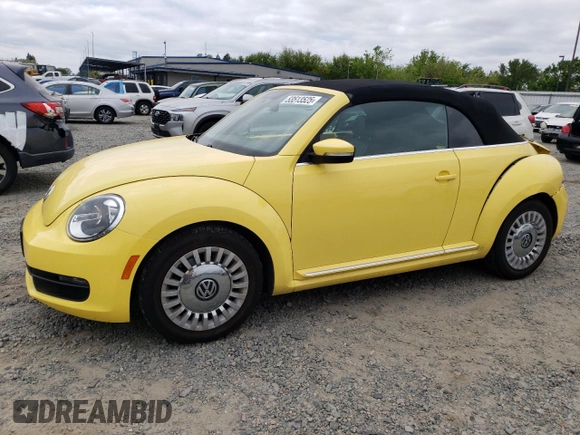 2013 Volkswagen Beetle 2.5L with VIN 3VW5P7AT5DM831285, listed as a Copart auction lot 53513525 with 31,102 mi miles and Salvage Title. Bid and sale history available at DreamBid. Image 1.
