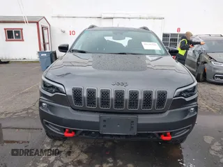 2022 Jeep Cherokee Trailhawk with VIN 1C4PJMBX6ND505196, listed as a IAAI auction lot 41536316 with 9,976 mi miles. Bid and sale history available at carsss.com. Image 12.