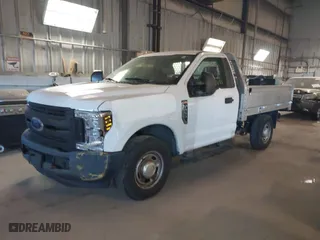 2018 Ford Super Duty F-250 SRW XL with VIN 1FDBF2A60JEC26884, listed as a IAAI auction lot 41638455 with 113,360 mi miles. Bid and sale history available at carsss.com. Image 17.