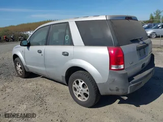 2003 Saturn VUE with VIN 5GZCZ63B63S858390, listed as a IAAI auction lot 41705563 with 121,576 mi miles. Bid and sale history available at carsss.com. Image 3.