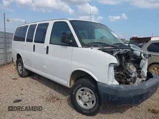2008 Chevrolet Express Passenger z VIN 1GAGG25KX81197208, wystawiony jako IAAI lot #42022924 z przebiegiem Nie podano mil oraz . Historia ofert i sprzedaży dostępna na DreamBid. Obrazek 1.