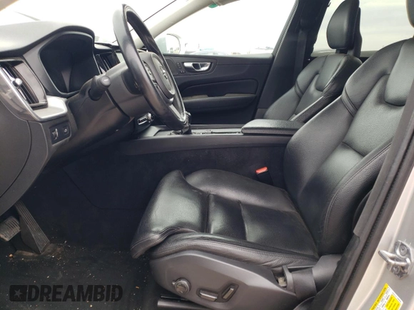 2019 Volvo XC60 Momentum with VIN LYV102RK8KB177051, listed as a Copart auction lot 53541725 with 102,104 mi miles and Salvage title. Bid and sale history available at DreamBid. Image 7.