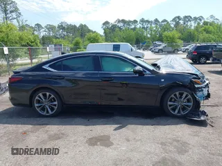 2021 Lexus ES with VIN 58AGZ1B10MU086770, listed as a IAAI auction lot 42022988 with 57,958 mi miles. Bid and sale history available at carsss.com. Image 13.