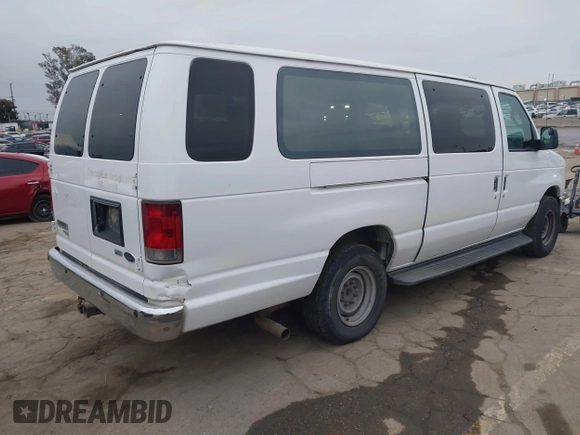 2011 Ford Econoline Passenger XL with VIN 1FBSS3BL9BDB06569, listed as a IAAI auction lot 41902969 with 277,926 mi miles and . Bid and sale history available at DreamBid. Image 4.