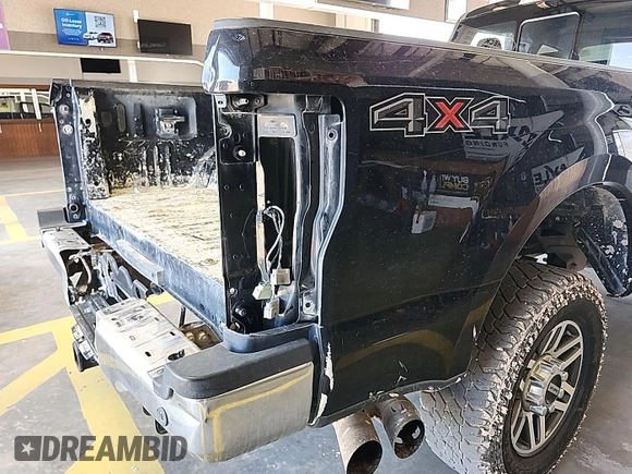 2019 Ford F-250 XL with VIN 1FT7W2BT0KED41596, listed as a IAAI auction lot 42727923 with 246,034 mi miles and . Bid and sale history available at DreamBid. Image 37.