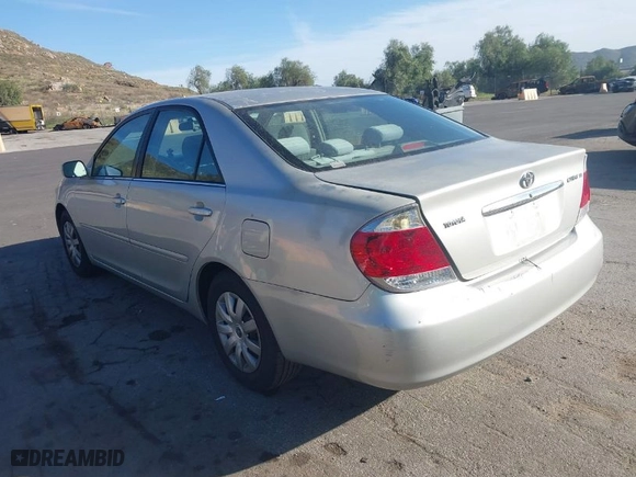 2006 Toyota Camry STD with VIN 4T1BE32K16U725680, listed as a IAAI auction lot 41723759 with 183,061 mi miles. Bid and sale history available at carsss.com. Image 3.