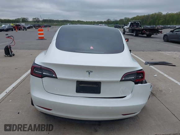 2023 Tesla Model 3 с VIN 5YJ3E1EA3PF563240, выставлен на аукционе IAAI как лот 42190104 с пробегом 32 596 миль миль и . История ставок и продаж доступна на DreamBid. Изображение 17.