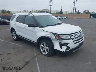 2019 Ford Explorer XLT with VIN 1FM5K7D86KGB15989, listed as a IAAI auction lot 41569315 with 77,040 mi miles. Bid and sale history available at carsss.com. Image 1.