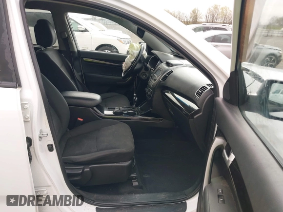 2015 Kia Sorento LX with VIN 5XYKT4A73FG613249, listed as a IAAI auction lot 41830836 with 111,396 mi miles. Bid and sale history available at carsss.com. Image 5.
