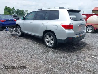 2013 Toyota Highlander Limited with VIN 5TDDK3EH9DS231526, listed as a IAAI auction lot 42425311 with 206,168 mi miles and . Bid and sale history available at DreamBid. Image 3.