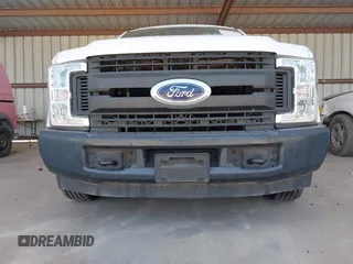 2017 Ford F-250 XL с VIN 1FDBF2A68HED79734, выставлен на аукционе IAAI как лот 42479755 с пробегом 59 208 миль миль и . История ставок и продаж доступна на DreamBid. Изображение 17.