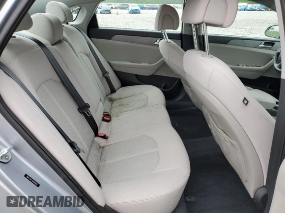 2017 Hyundai Sonata 2.4L z VIN 5NPE24AF3HH464683, wystawiony jako Copart lot #57812815 z przebiegiem 123 219 mil mil oraz Czysty tytuł • Clean title. Historia ofert i sprzedaży dostępna na DreamBid. Obrazek 10.