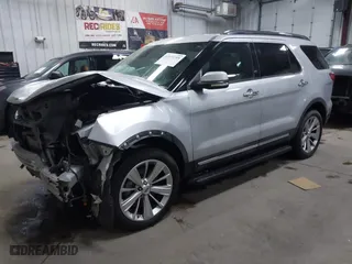 2019 Ford Explorer Limited with VIN 1FM5K8F88KGA73988, listed as a IAAI auction lot 41073759 with 35,292 mi miles. Bid and sale history available at carsss.com. Image 22.