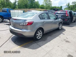 2011 Mazda 3 i Touring z VIN JM1BL1VG2B1442643, wystawiony jako IAAI lot #42145394 z przebiegiem 145 550 mil mil oraz . Historia ofert i sprzedaży dostępna na DreamBid. Obrazek 4.