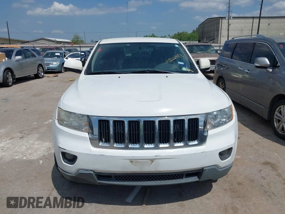 2011 Jeep Grand Cherokee 70th Anniversary with VIN 1J4RR4GG4BC562003, listed as a IAAI auction lot 42022419 with 231,786 mi miles. Bid and sale history available at carsss.com. Image 12.