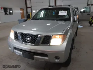 2005 Nissan Pathfinder LE with VIN 5N1AR18W65C701894, listed as a IAAI auction lot 41835924 with 175,623 mi miles. Bid and sale history available at carsss.com. Image 6.