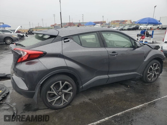 2019 Toyota C-HR XLE z VIN JTNKHMBX4K1061119, wystawiony jako Copart lot #47112995 z przebiegiem 42 983 mil mil oraz Szkoda całkowita • Salvage title. Historia ofert i sprzedaży dostępna na DreamBid. Obrazek 3.