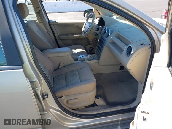 2005 Ford Freestyle SE with VIN 1FMZK01185GA43892, listed as a IAAI auction lot 41643495 with 183,896 mi miles. Bid and sale history available at carsss.com. Image 5.