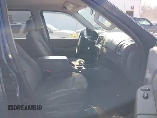 2005 Ford Explorer XLS z VIN 1FMZU62K35UB27124, wystawiony jako IAAI lot #41507988 z przebiegiem 285 192 mil mil oraz . Historia ofert i sprzedaży dostępna na DreamBid. Obrazek 5.