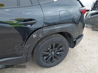 2025 Mazda CX-50 S Preferred z VIN 7MMVABBM7SN341657, wystawiony jako IAAI lot #42148357 z przebiegiem 2 861 mil mil oraz . Historia ofert i sprzedaży dostępna na DreamBid. Obrazek 18.