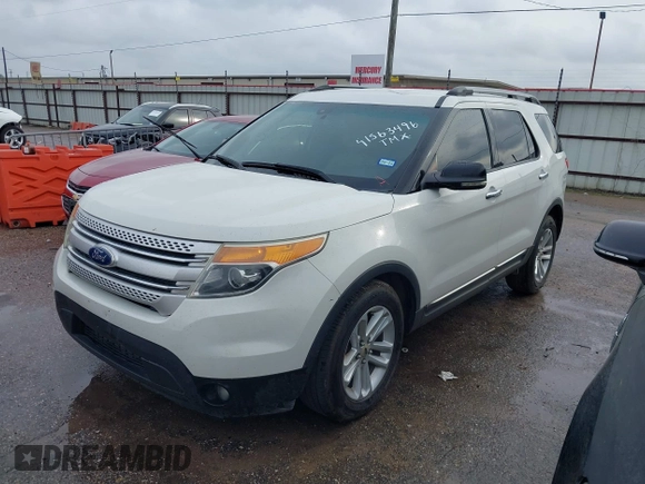 2011 Ford Explorer XLT with VIN 1FMHK7D8XBGA35754, listed as a IAAI auction lot 41563496 with 162,605 mi miles and . Bid and sale history available at carsss.com. Image 2.