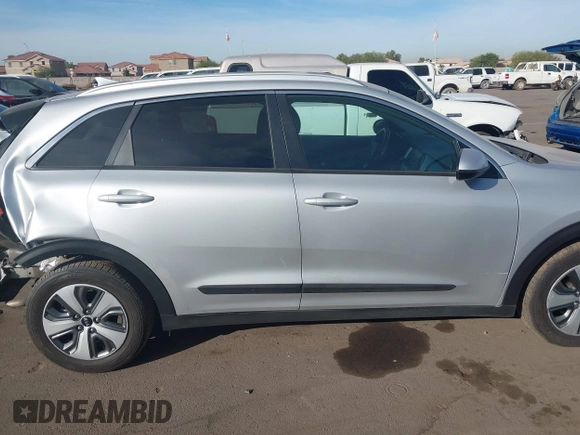 2020 Kia Niro LX with VIN KNDCB3LC3L5369229, listed as a IAAI auction lot 40950627 with 147,812 mi miles. Bid and sale history available at carsss.com. Image 13.