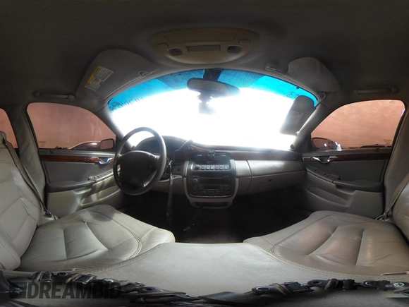 2003 Cadillac DeVille z VIN 1G6KD54Y63U223640, wystawiony jako IAAI lot #41704549 z przebiegiem 127 981 mil mil oraz . Historia ofert i sprzedaży dostępna na DreamBid. Obrazek 18.