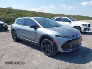 2024 Chevrolet Equinox EV RS z VIN 3GN7DSRP7RS284545, wystawiony jako IAAI lot #40494484 z przebiegiem 1697 mil mil oraz . Historia ofert i sprzedaży dostępna na DreamBid. Obrazek 1.